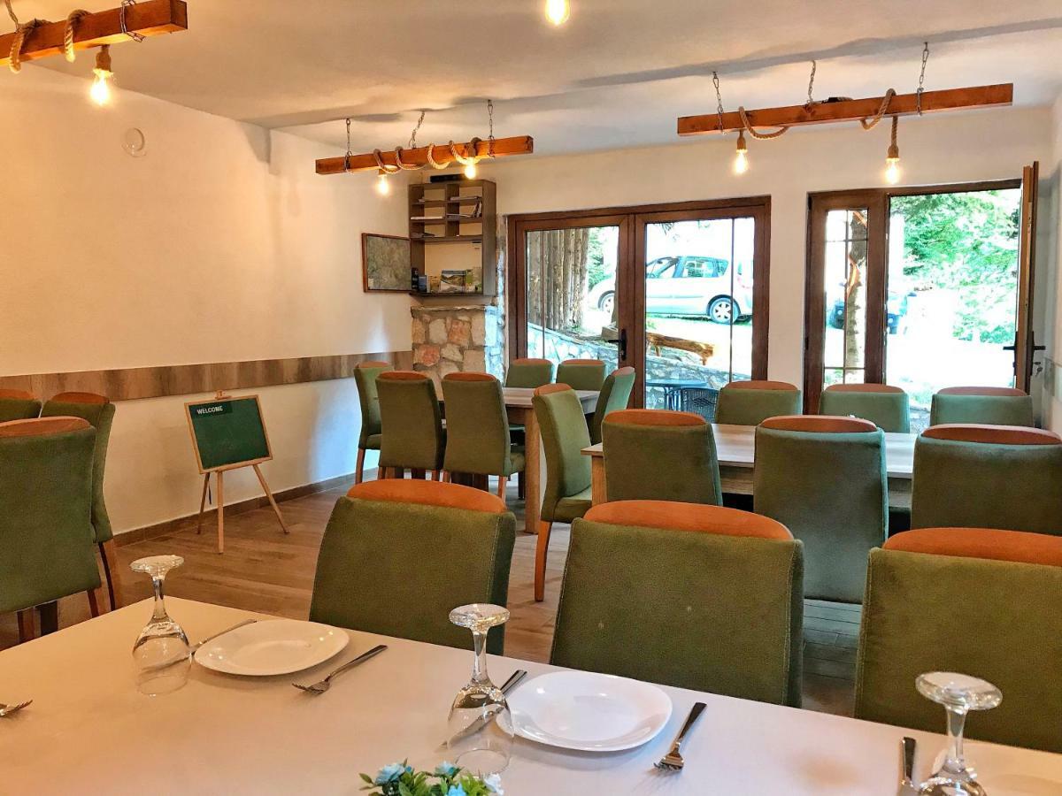 Chalet Kujta Peje Bagian luar foto