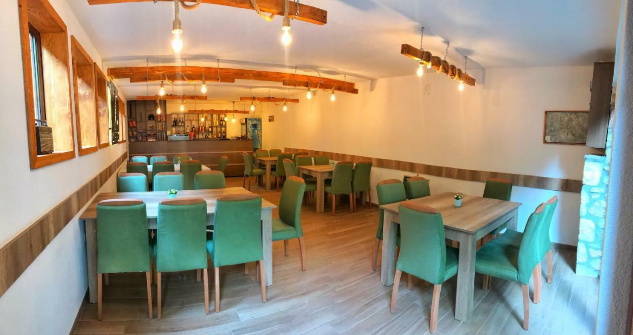 Chalet Kujta Peje Bagian luar foto